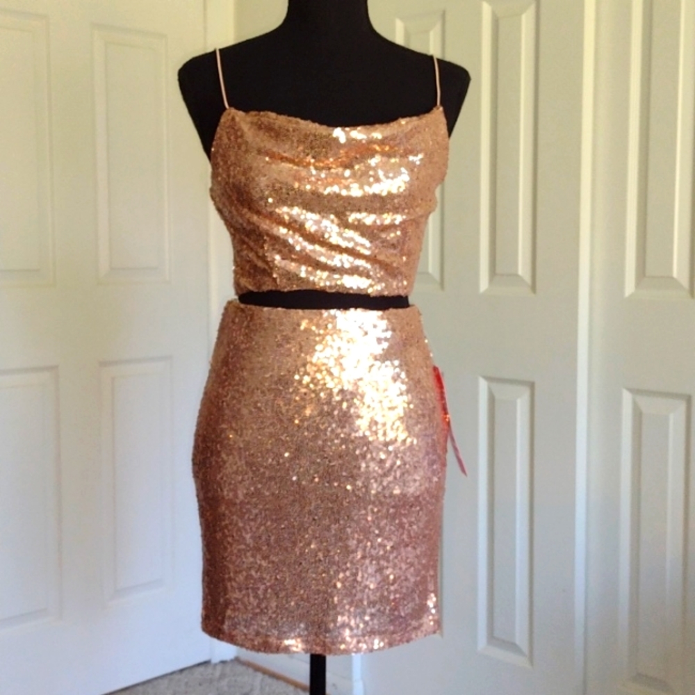 Two Piece Set